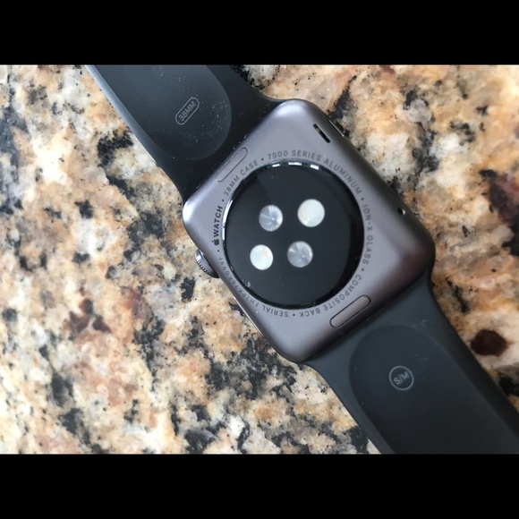Apple sports watch 7000 series - Picture 4 of 6